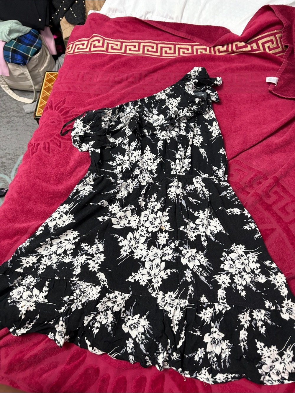 Black & White Floral One-Shoulder Dress